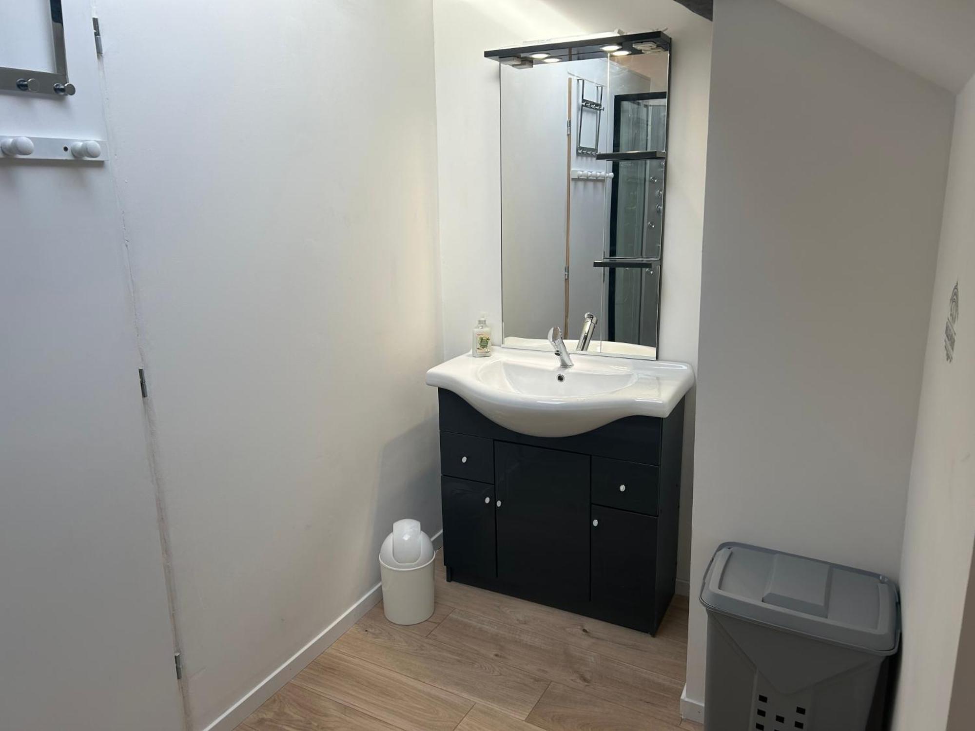 Au Bouquet Troyen - Wifi - Calme Et Tranquillite Lejlighed Troyes Eksteriør billede